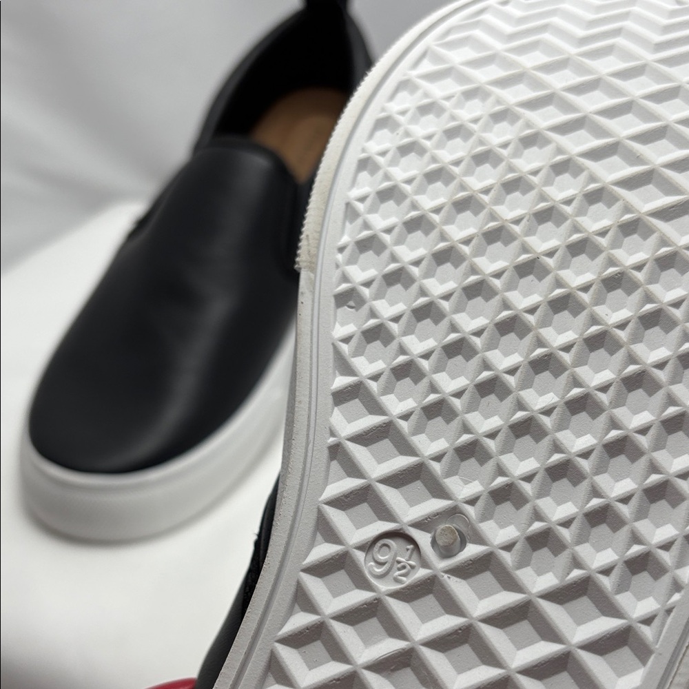 Maurices Women’s Black and White Slip-On Loafers - Picture 3 of 8